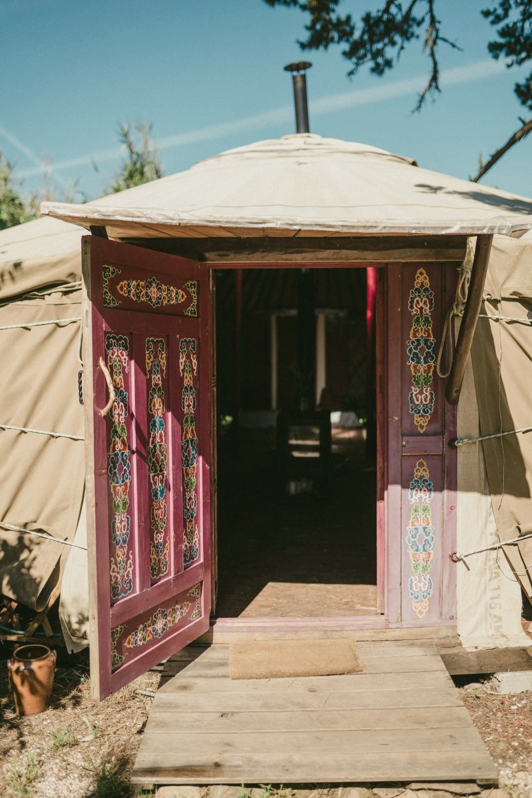 Madreselva yurt temple